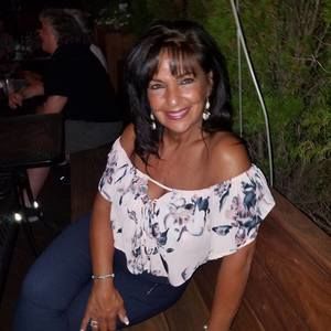 Meet your Posher, Deborah